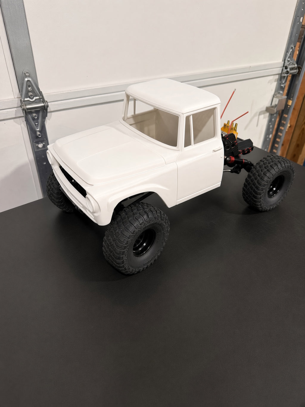 1/10 Scale 3D Printed 1964 International Half Cab RC Crawler Body